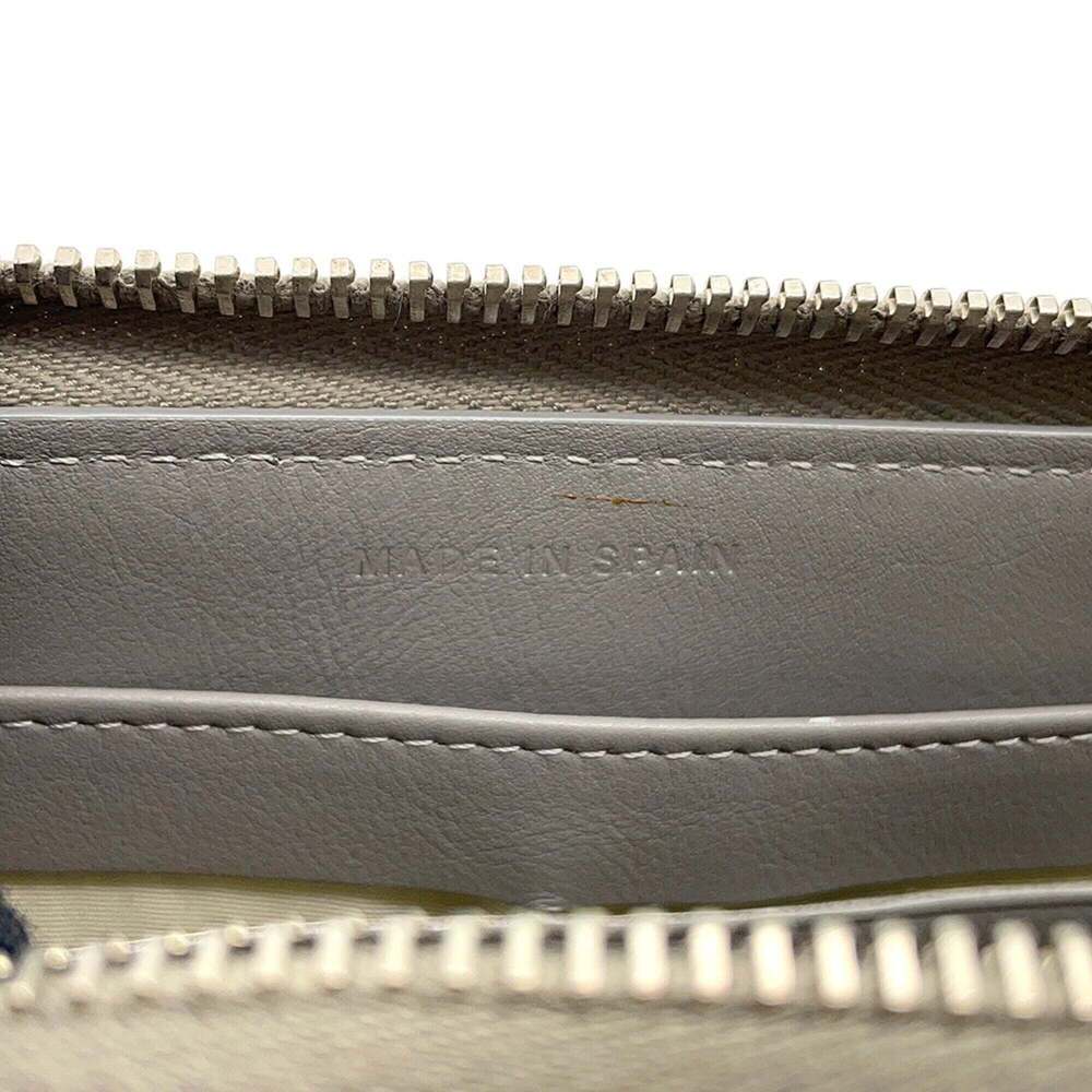 CHANEL Gold Leather Logo Wallet - Picture 15 of 16